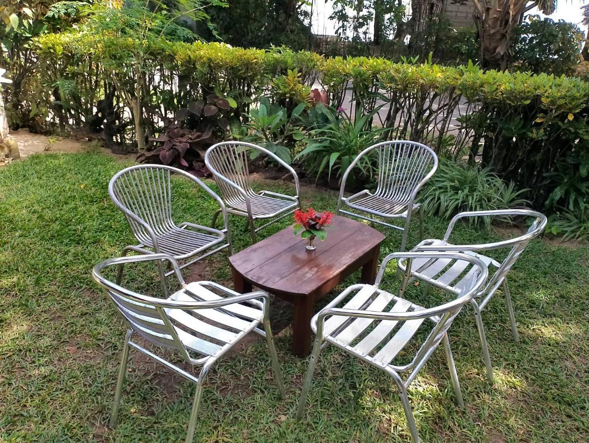 サント・マリー島 Chez Nath Bed & Breakfast エクステリア 写真