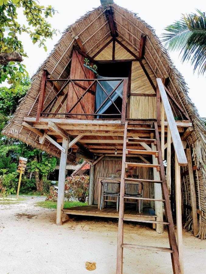 サント・マリー島 Chez Nath Bed & Breakfast エクステリア 写真