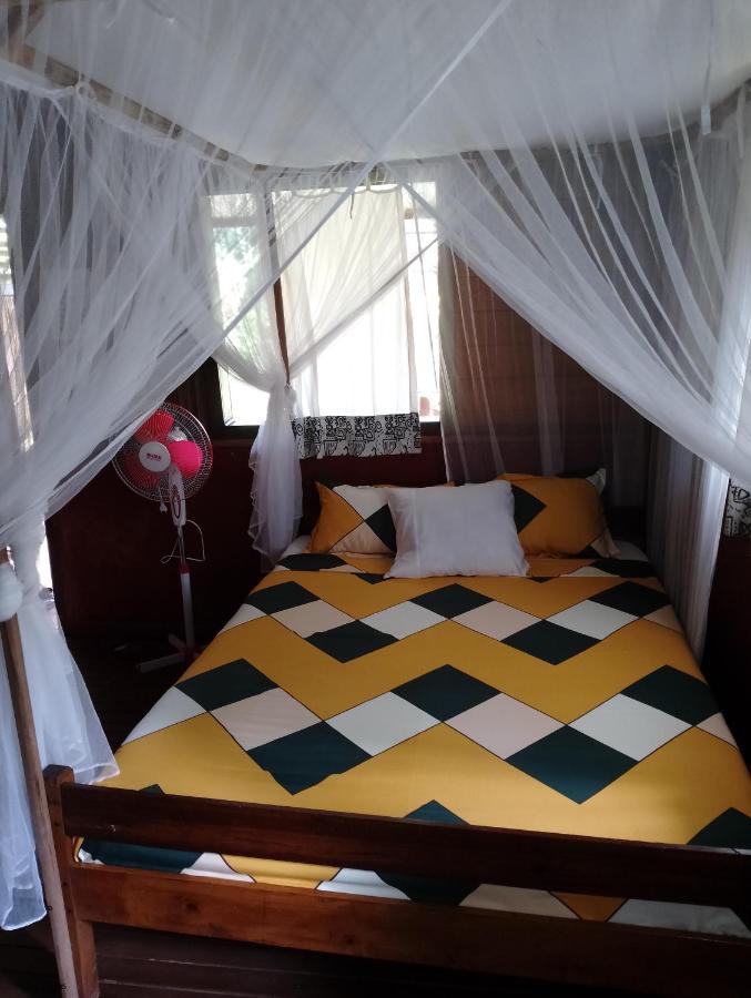 サント・マリー島 Chez Nath Bed & Breakfast エクステリア 写真
