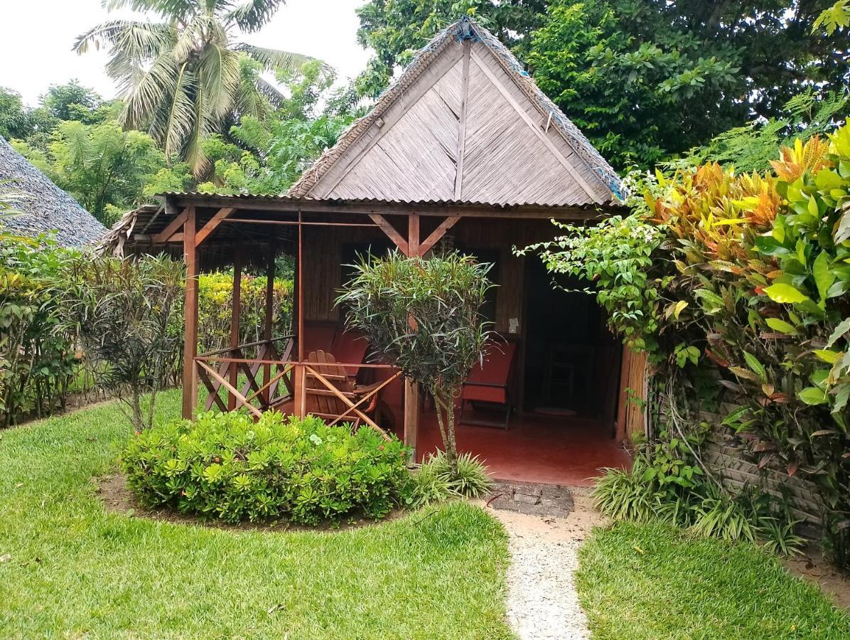 サント・マリー島 Chez Nath Bed & Breakfast エクステリア 写真