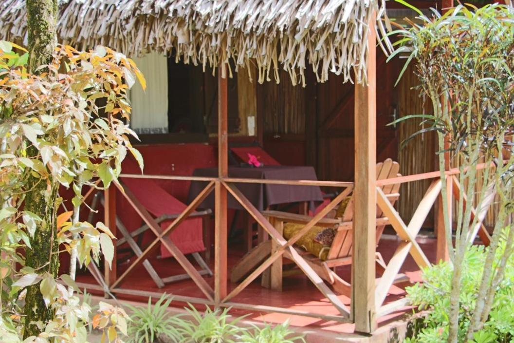 サント・マリー島 Chez Nath Bed & Breakfast エクステリア 写真